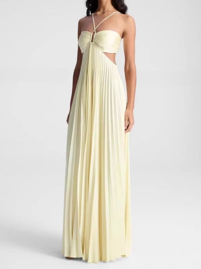 Vestido amarillo con cuello halter