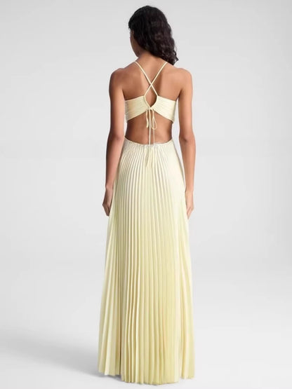 Vestido amarillo con cuello halter